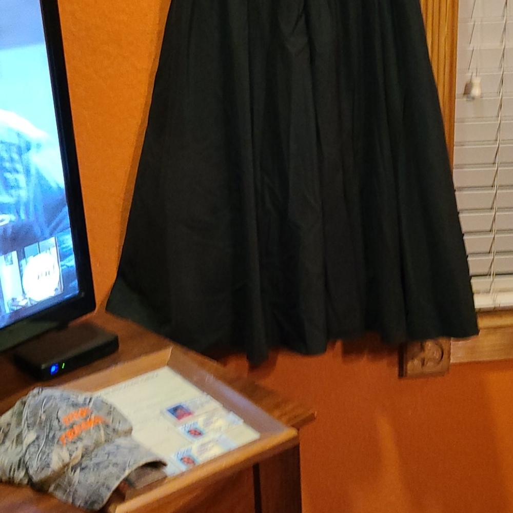Dress - Picture 4 of 4